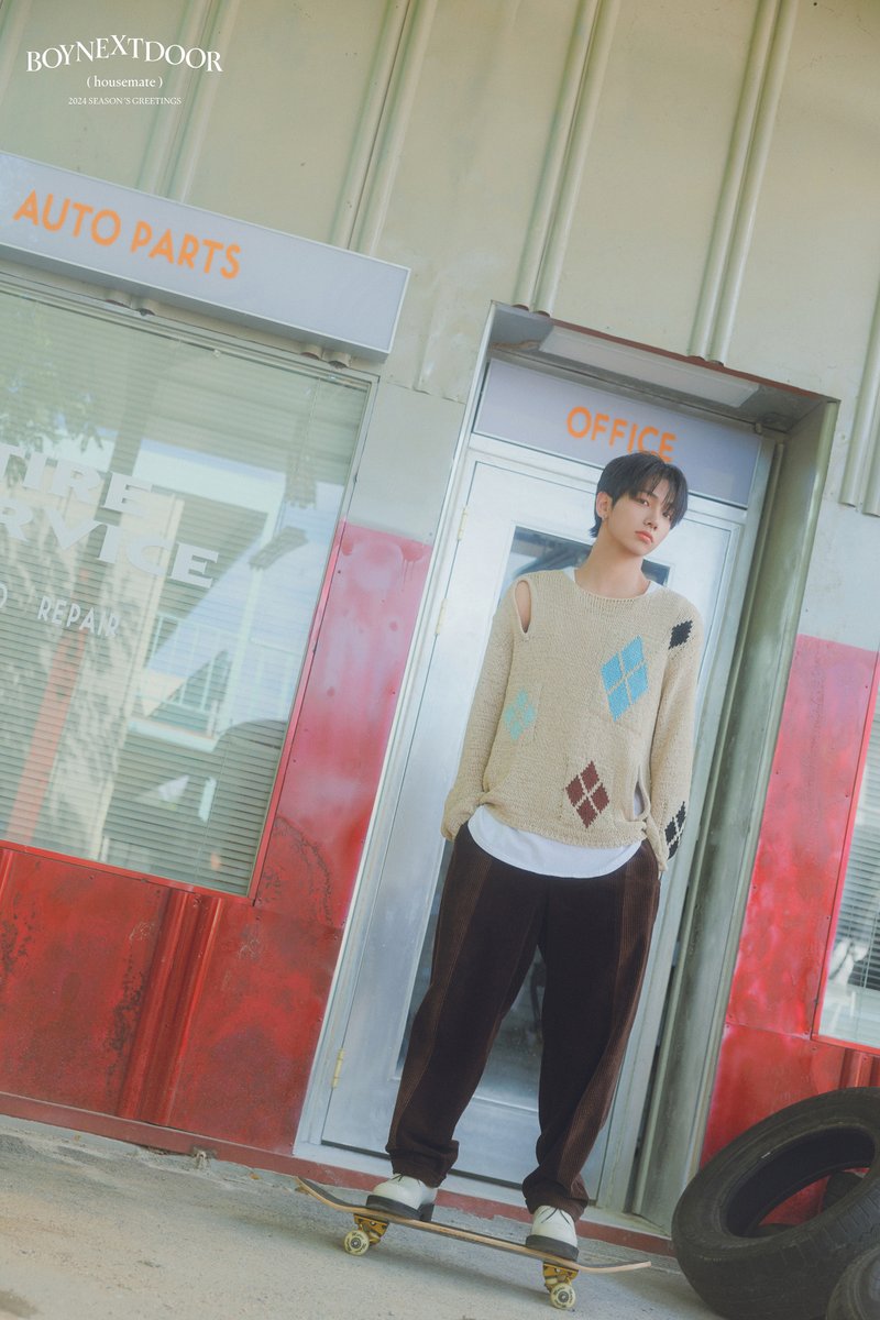 BOYNEXTDOOR_KOZ's tweet photo. BOYNEXTDOOR 2024 SEASON'S GREETINGS PHOTO📸 #3

#BOYNEXTDOOR #보이넥스트도어 #BND
#BND_2024시즌그리팅 https://t.co/zoZNfojMsD