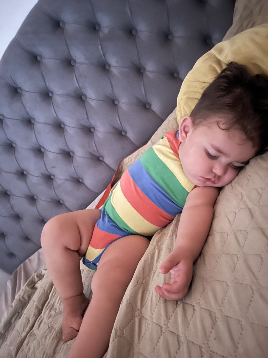 GabbiOlivera's tweet photo. Ni pareciera que hace desmadre todo el día https://t.co/2KahISYiRo