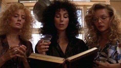 witchee1014's tweet image. They’re not just team-building—they’re coven-crafting. #TeamworkMagic #HexInTheCity