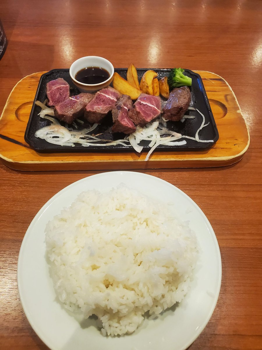onyyllll24's tweet photo. 一人ビッグボーイ
俺もビッグボーイ https://t.co/WkVd1Ikal1