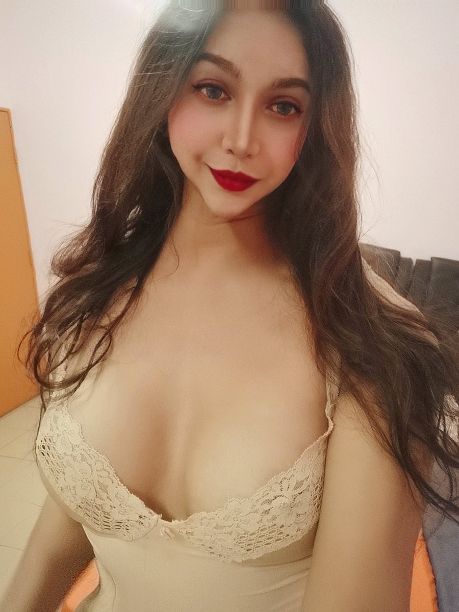 Keksa ayol jinsiy aloqa Semiz hol mushuk surati