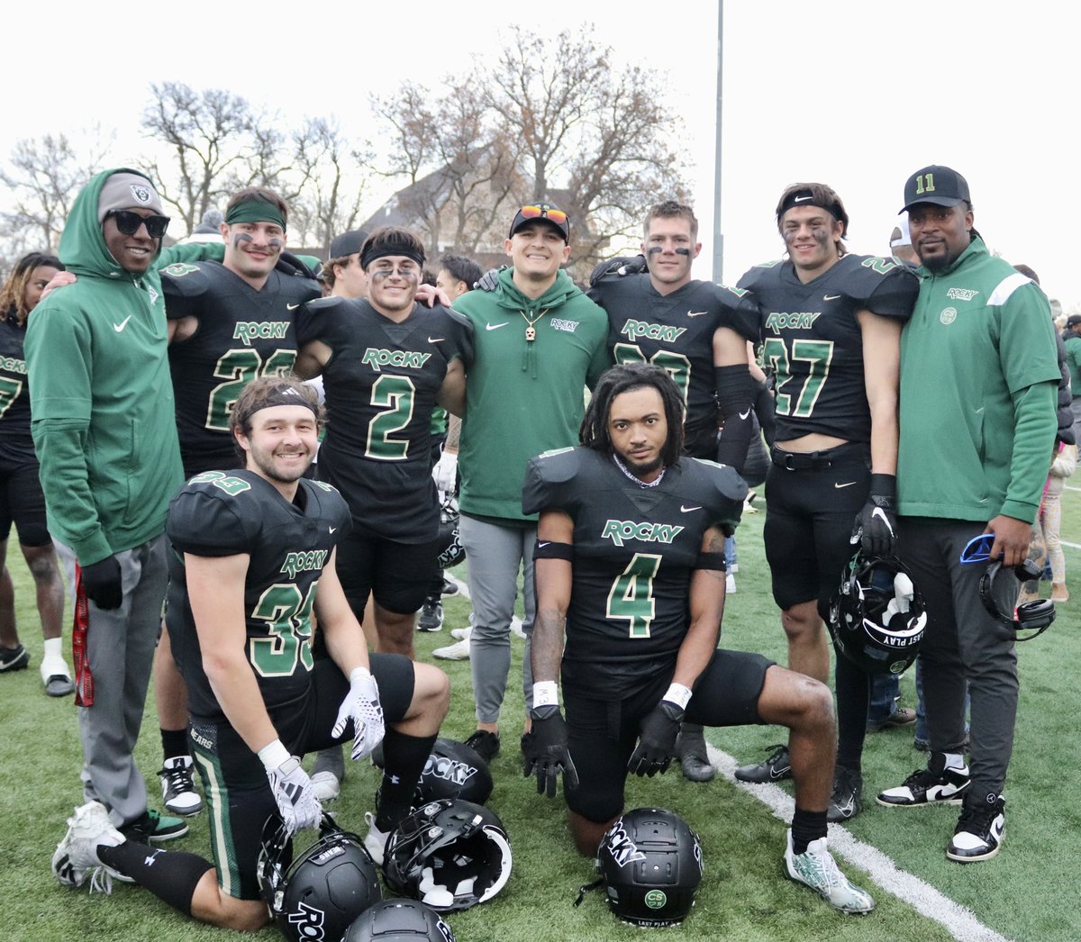 Thankful for this team, these defensive backs, these seniors and these coaches 🏔️🐻 #BearRaid #FIGB #CS11