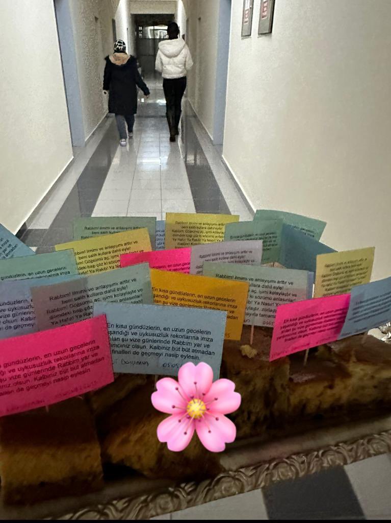 📍Gölköy Yurdu

Gölköy yurdu manevi danışmanlık etkinlikleri kapsamında manevi danışmanımızla Hasbihal saatimizde öğrencilerimizi etüt odalarında ve yemekhanede ziyaret ederek kek ikramında bulunduk. Vize döneminde olan öğrencilerimize başarılar diledik.

<a href="/OA_BAK/">Dr. Osman Aşkın Bak</a>