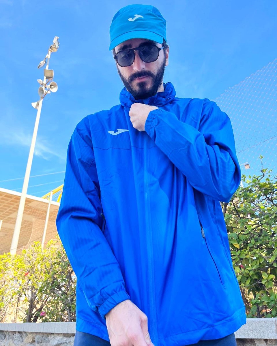 CaprichoSport's tweet photo. ¡Cómo se ha echado el fresquete! 🥶
Ya es hora de echarse algo por encima para salir a hacer deporte🧥
¿Qué os parecen nuestros nuevos chubasqueros? ¿A qué están genial?😃Pásate por nuestra tienda a probártelos 😉

#sport #deporte #modadeportiva #blackfriday #woman #style #design https://t.co/kDY49EhgdK