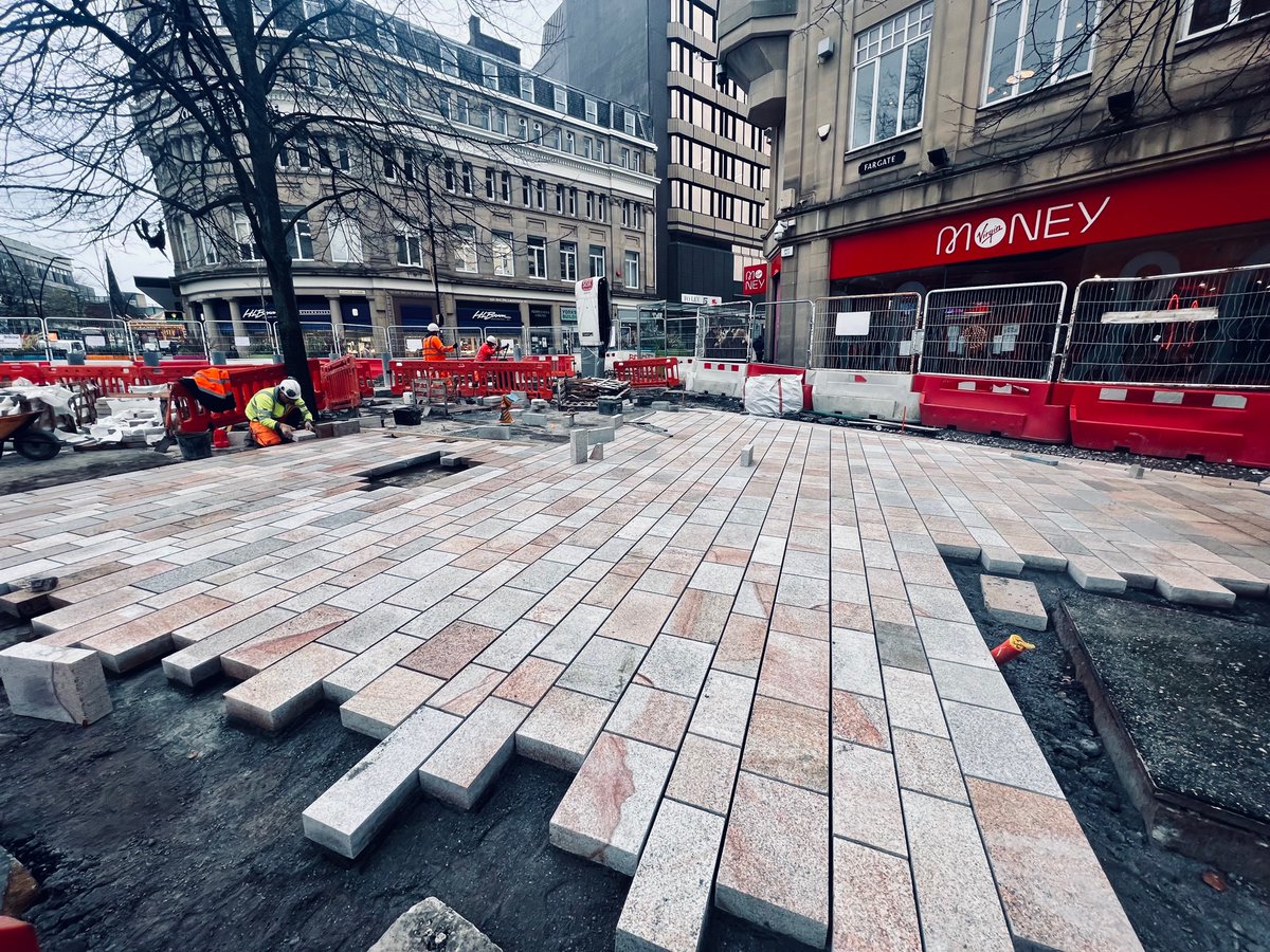Exciting news for Sheffield! 🎉 We’re embarking on a £33.6M redevelopment of Fargate. Here's some geeky details about the stunning new pavement that's going in. It's all part of a huge transformation that's taking place in our city centre!🏗️🧵