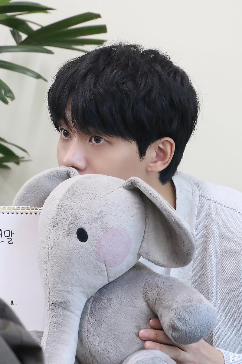 [전성우] 얼굴이 서사다
출처_높은ent 포스트
naver.me/FLhsFW0C