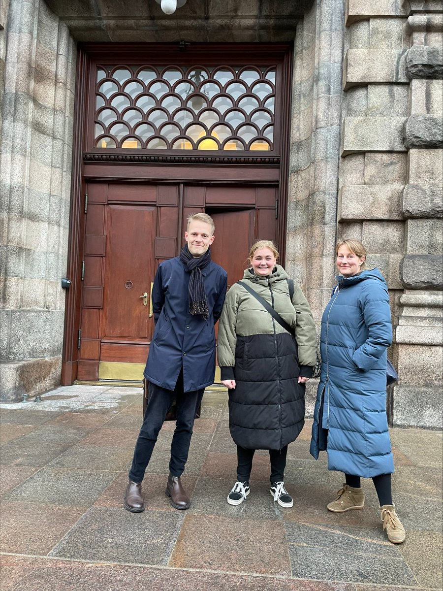 Psykiatrifonden (@psykiatrifonden) on Twitter photo Voksenpsykiatrien skal forpligtes til at spørge patienter, om de har børn. Det skal noteres i patientens journal, om der er blevet spurgt til børnene. Sådan lød budskabet fra <a href="/Psykiatrifonden/">Psykiatrifonden</a> <a href="/BornsVilkar/">Børns Vilkår</a> og #OleKirksFond til foretræde i Sundhedsudvalget #spørgmere #dkpol Voksenpsykiatrien skal forpligtes til at spørge patienter, om de har børn. Det skal noteres i patientens journal, om der er blevet spurgt til børnene. Sådan lød budskabet fra <a href="/Psykiatrifonden/">Psykiatrifonden</a> <a href="/BornsVilkar/">Børns Vilkår</a> og #OleKirksFond til foretræde i Sundhedsudvalget #spørgmere #dkpol