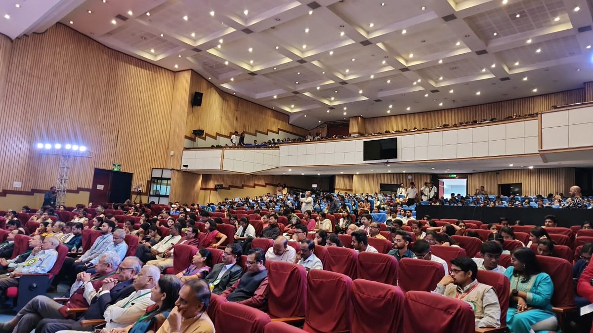 At the international conference on 'Yoga and Ayurveda in Neurosciences Therapeutics and Research Approaches'-YANTRA (Nov 23rd - Nov 25th, 2023), Vaidya Rajesh Kotecha, Secretary Ayush, spoke about Integrative Healthcare to improve service delivery, research, and education.