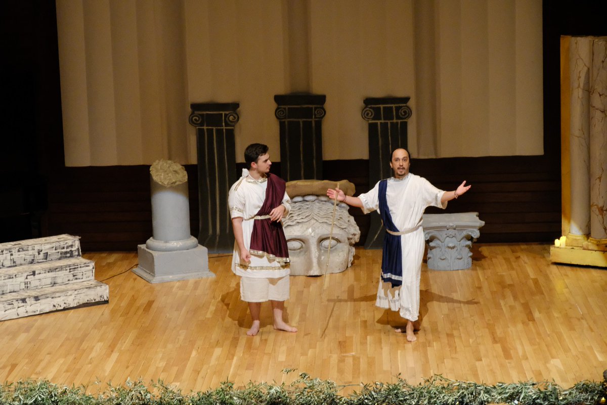 Narlıdere Uğur Anadolu Lisesi öğrenci ve öğretmenlerimizin büyük bir özveriyle hazırladıkları "İyon Masalı" adlı tiyatro gösterileri Adnan Saygun Sanat Merkezi'nde seyirciler tarafından büyük beğeni topladı.
Emeği geçen tüm yönetici, öğretmen ve öğrencilerimize teşekkür ederiz.