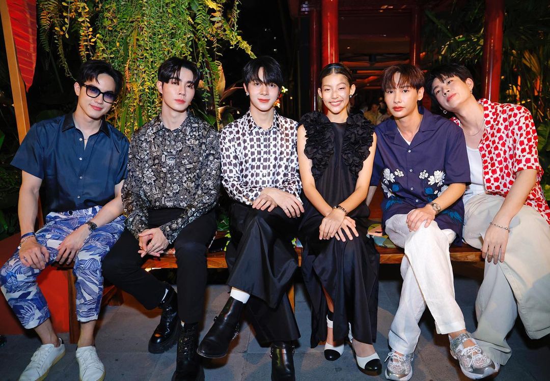 forjumpols's tweet photo. 🗓️24/11/23
📌ko_vasin 

📸✨

#JimThompsonXOffGun
#ออฟกัน #OffGun https://t.co/aCi54PpyHs