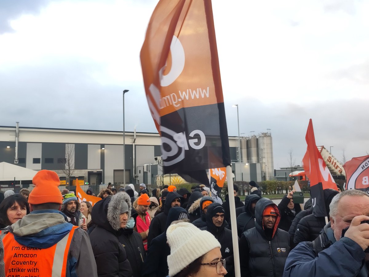 kategobell's tweet image. Amazing rally to #MakeAmazonPay £15 now!