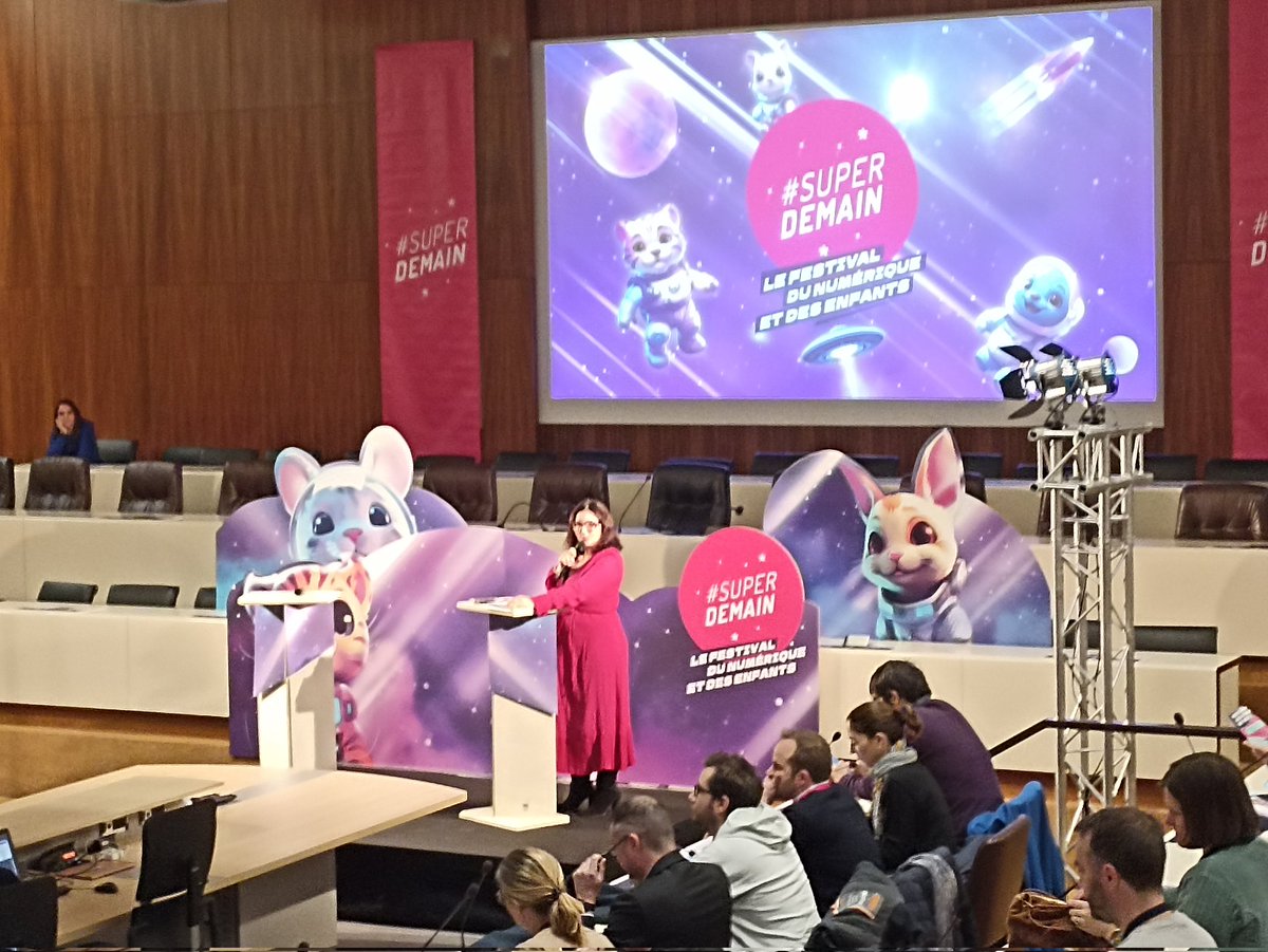 Parce que l'#inclusion #numerique concerne aussi la jeunesse, <a href="/lafibre64/">Syndicat Mixte La Fibre64</a> est à <a href="/Superdemain/">Superdemain</a> pour une journée de masterclass, ateliers, démos autour du thème "les émotions, le numérique et les enfants"
#numeriqueeducatif #le64