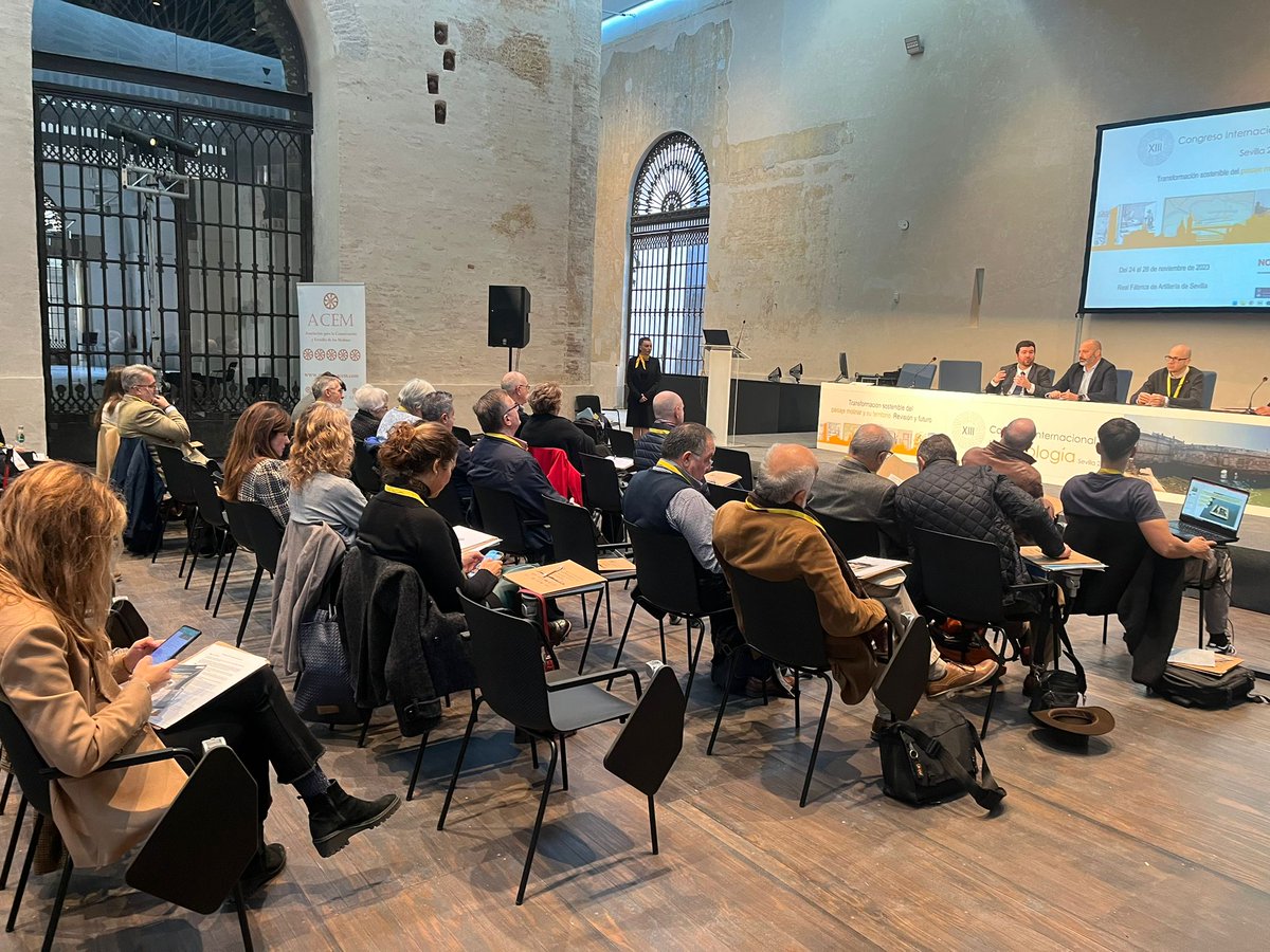 molinosACEM's tweet photo. Comienza el XIII Congreso Internacional de Molinología #CIMOSevilla 2023 bajo el lema "Transformación sostenible del paisaje molinar y su territorio: Revisión y futuro", con el Gerente de Urbanismo del @Ayto_Sevilla, Fernando Vázquez, y el presidente de ACEM, Pedro J. Fernández. https://t.co/YclbfwwCer