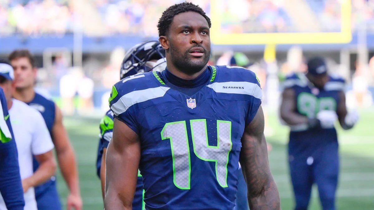 DK Metcalf against the 49ers tonight:

▪️3 receptions 🗑️🗑️🗑️
▪️32 yards 🤢🤢🤢
▪️0 touchdowns 😹😹😹
▪️0 catches in the 2nd half 🚬🚬🚬

Seahawks offense didn’t score a single TD LMFAOOOO