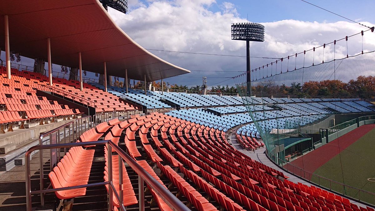 SOUKEISEN_F's tweet photo. 会場の準備も進み、いよいよ今週末に全早慶戦です！
天候による開催可否は福島市公式ホームページでお知らせします
（https://t.co/DssFhciYJR）
皆様のご来場をお待ちしております！！
　＃早慶戦　＃福島 https://t.co/aVBbwaNfkB