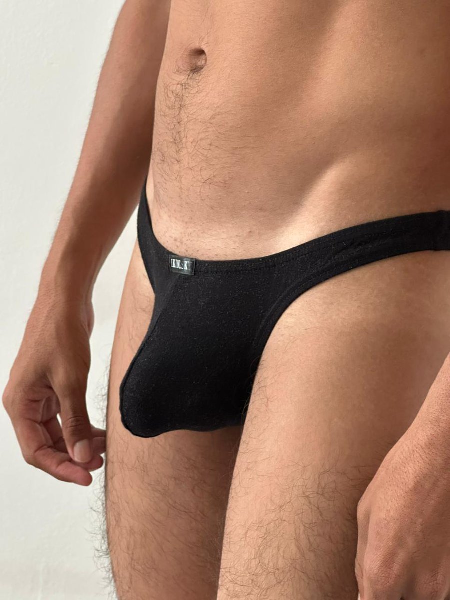 rickllopezz's tweet photo. Les gusta el negro ❓️ https://t.co/V7uJQ5oNuM