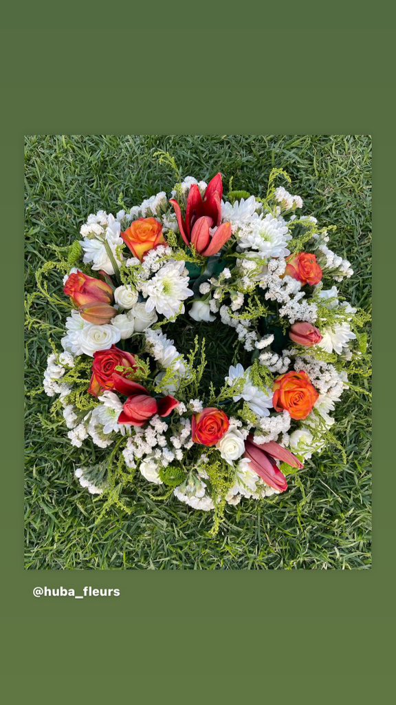 Huba_Fleurs's tweet photo. We do Flower arrangements for all occasions with a style 

For Funeral Wreaths WhatsApp us on 0719896471
We are based in Pretoria Central and we do deliver.
#AbsaBlackFridayRewards #heatwave #BlackFriday #AdultingShowmax #randsmanipulation https://t.co/wJ7gw4wOxF