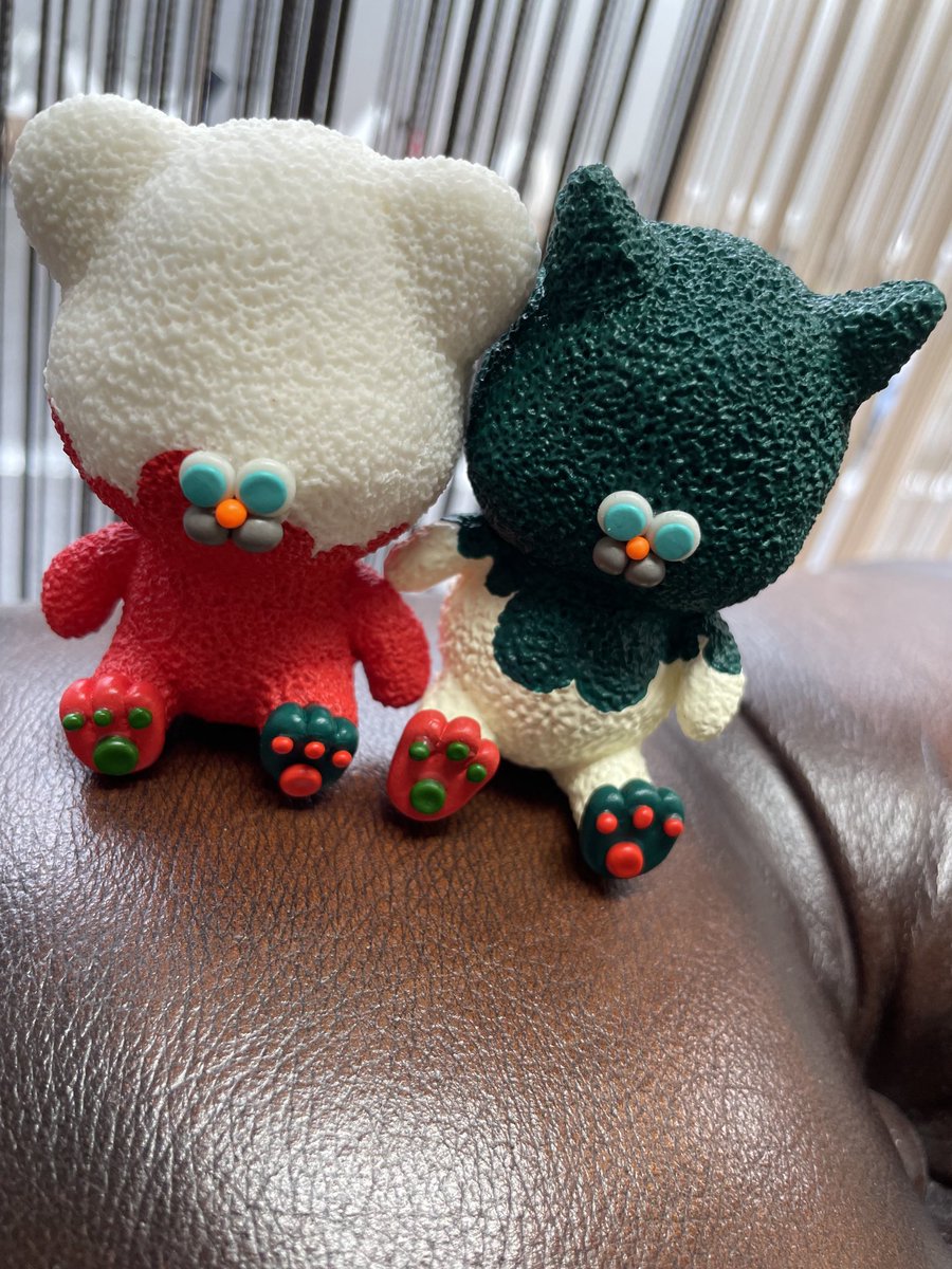 OnePacCompany's tweet photo. クリスマス🎄イブ
の1ヶ月前なのでChristmasカラーな2人を近日発売します⁉️

🐻と🐱
かな❓

Creema
https://t.co/zpKlaSZyI3 https://t.co/4YI4Kmw9xh