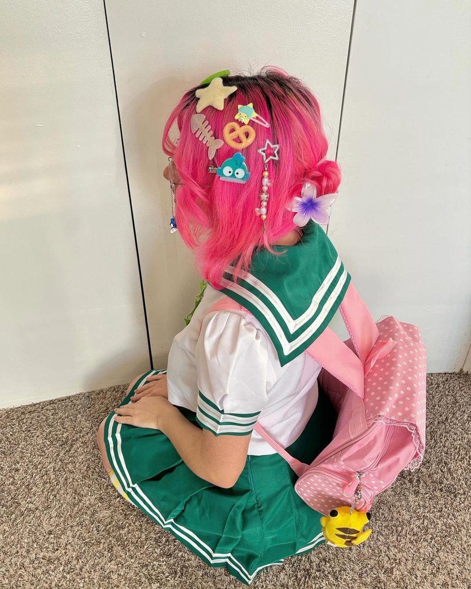 BlippoCom's tweet image. 🥰️💙 snowfqiry literally hanging out in the corner with Hangyodon! 🎀✨

#hangyodon #sanrio #sanriocutie #decora #decoragirl #sanriolove