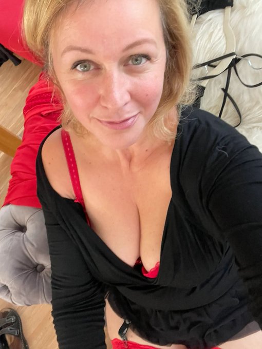 Let's talk about that what I like. Your german MILF like gifts https://t.co/QfLFcmK9jA https://t.co/<a href="/tag/behindthescenes"class="tags"><span>#behindthescenes</span></a><a href="/tag/privaterfeed"class="tags"><span>#privaterfeed</span></a><a href="/tag/exklusiveeinblicke"class="tags"><span>#exklusiveeinblicke</span></a>