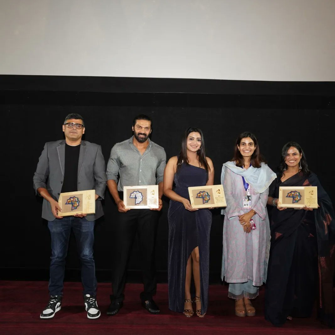 BeziqueStreams's tweet photo. A chill went down everyone’s spine as #TheVillageonPrime premiered at @IFFIGoa. The team walked the red carpet at the gala premiere along with Shri Prithul Kumar, Festival Director - IFFI.

#AparnaPurohit #divyapillai #prithulkumar #IFFI54 #Kollywood #tamilmovie #tamilcinema https://t.co/7iXNwWDwMe