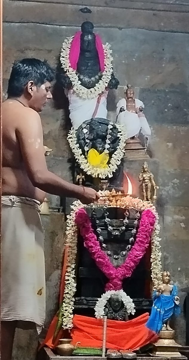nsrsmutttvl's tweet photo. குறுக்குத்துறை நஞ்சங்கோடு ராகவேந்திரா மடத்தில் இன்று கார்த்திகை சுக்ல பக்ஷ துவாதசியை முன்னிட்டு துளசி விவாஹம் நடைபெற்றது
@srsmutt @sumateendramutt https://t.co/XeoWGdzS4a