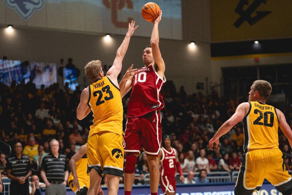 #Sooners Center Sam Godwin is currently #1 in the country in offensive rebound percentage (Percentage of possible offensive rebounds a player gets) with 33.6%. The next closet percentage is 25.9%.