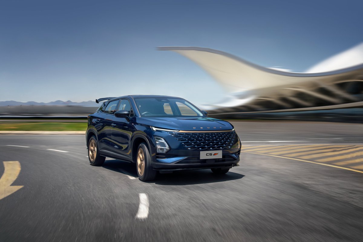 Oversteercafe's tweet image. The Omoda C5 GT has been unveiled and will feature a 1.6T 7-speed DCT transmission with 145 kW and peak torque of 290 N.m. 

The starting price will be R589 000

#omodac5 #omodagt #oversteercafe