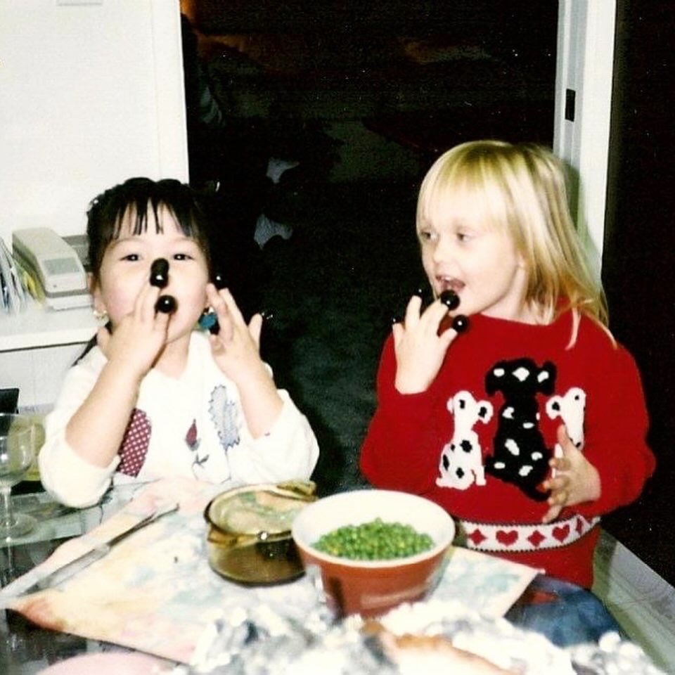 Katadily's tweet photo. Cousins in blood. Besties for life. Happy leaferickson day. Hingadingadergin https://t.co/gw4y8wOTJh