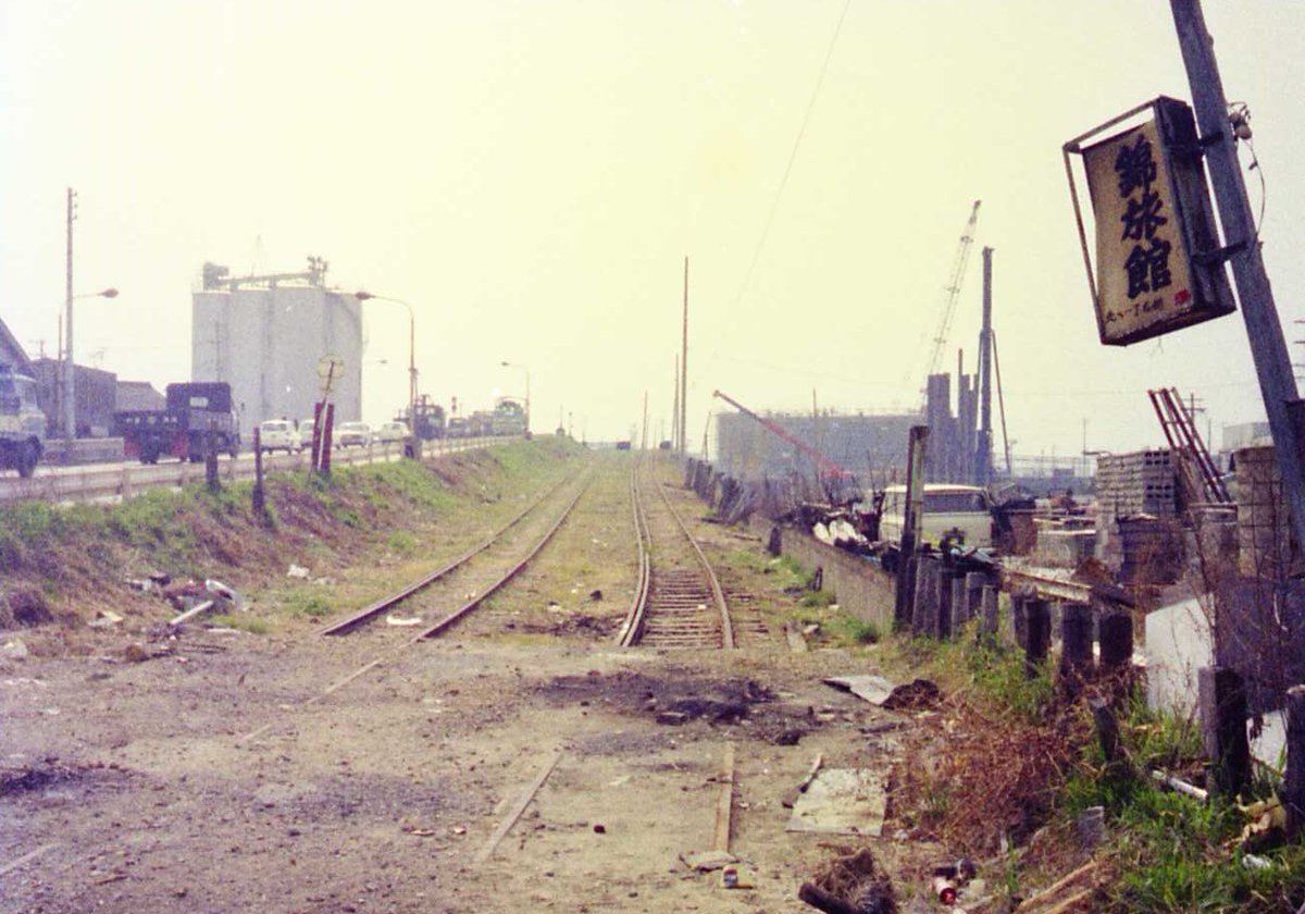 #車両の写ってない鉄道写真を貼ろう
廃止後も長い間残っていた名古屋市電の専用軌道。