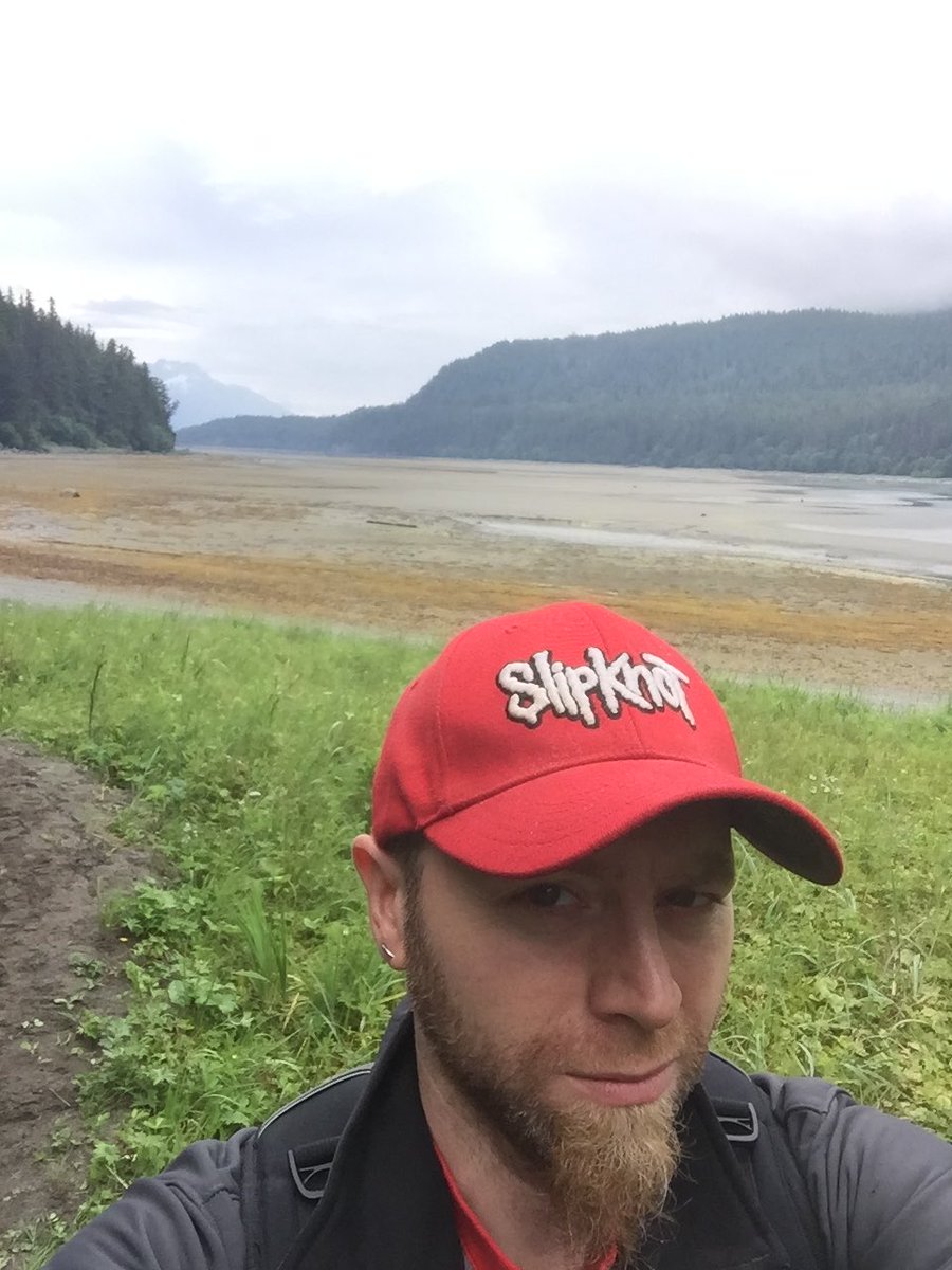 SEdaddyO907's tweet photo. This is me in 2016, little did I know I would never where a red had again. #notacultmember https://t.co/VIFSt3eADx