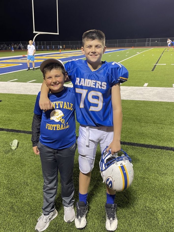 Thankful for these Raiders, our tribe of people, growth this year, and this town we love. 💛🦃 💙