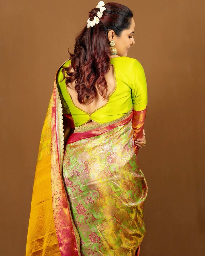 F_rYR9CagAApMDJ?format=jpg&name=900x900