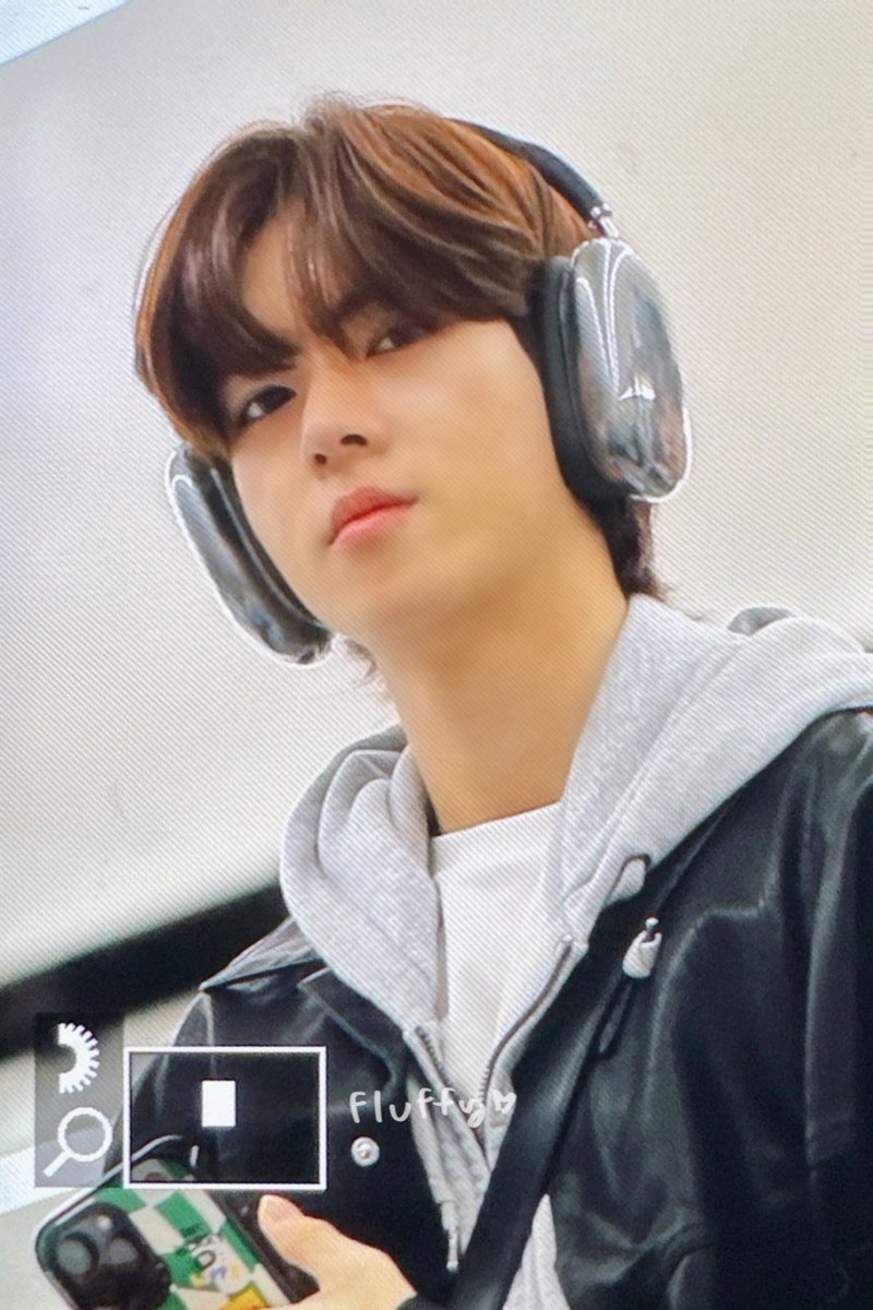 fluffy_0411's tweet photo. 231124 🛬🤍 #POW #파우 #요치 #YORCH https://t.co/JZyI8UgRw3