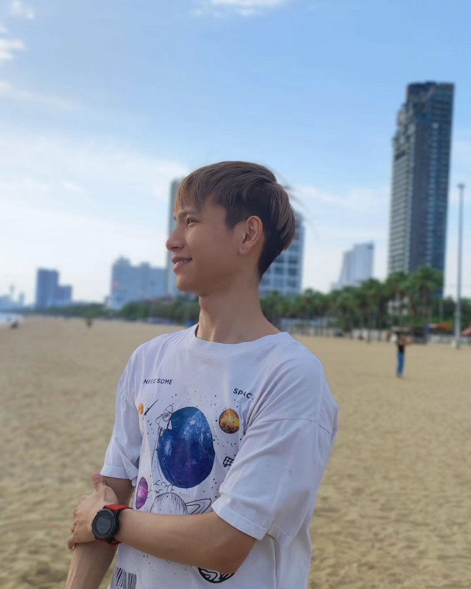 IZ_KPM's tweet photo. มาพัทยารถติด แล้วอย่าลืมมาติดเราด้วยนะ
#พัทยา https://t.co/VJY8zYp1va