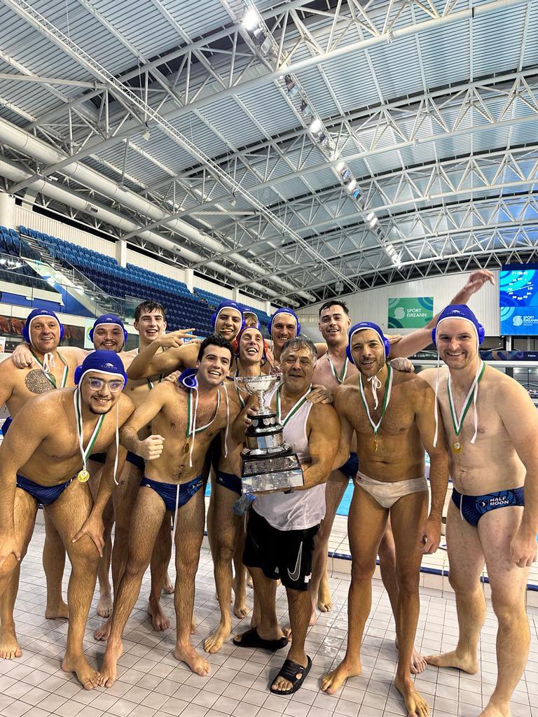 HalfMoonSWPC's tweet image. Congrats to our Men’s team 👏 👏 👏 

Winners of the Leinster Men’s Division 2 Cup last night, beating Clontarf 10-9 at the NAC.

A back hand goal with 3 seconds to go from Gaston to seal the win! 🏆