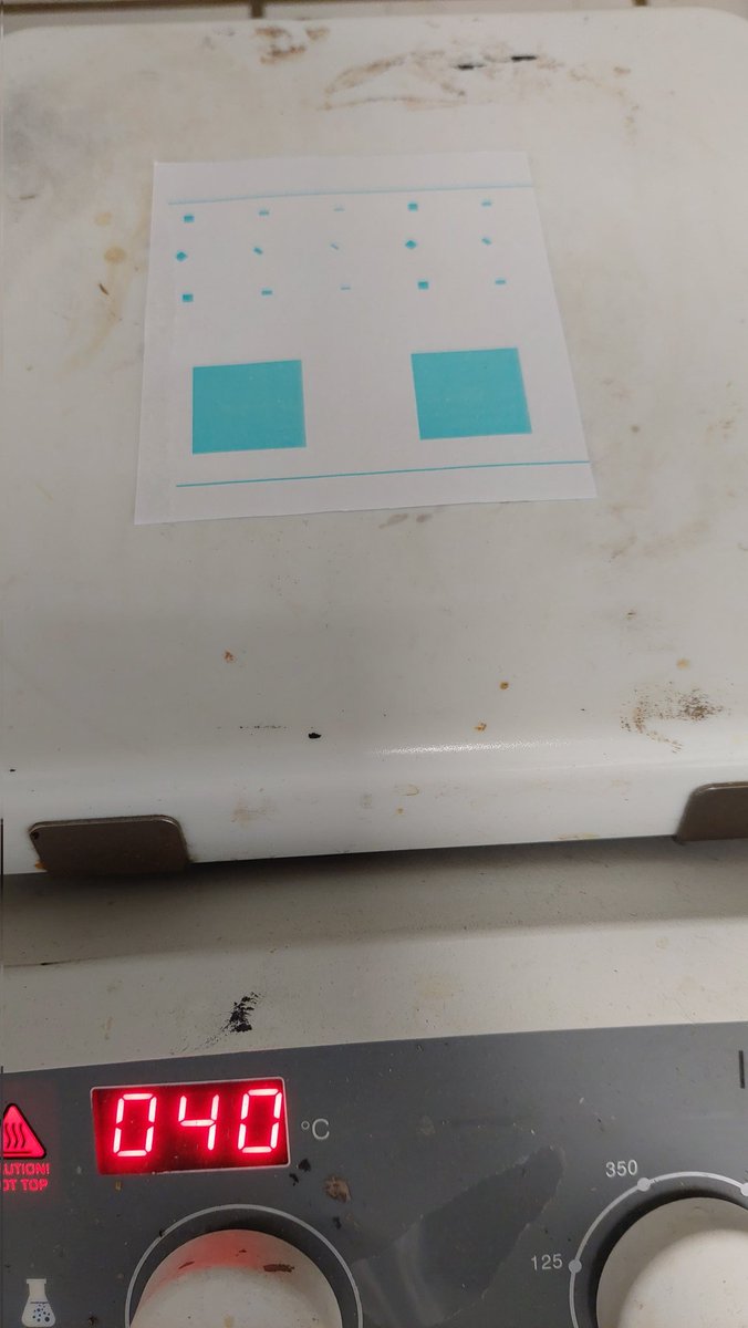 Manu_306's tweet photo. Flexographic printing class with thermocromic inks 😁
@FCTNOVA @CEMOP_Uninova https://t.co/r5zM35XiHr