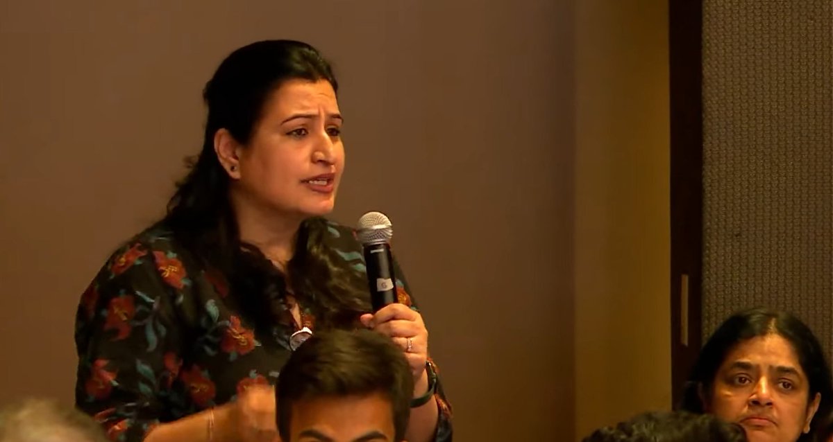 📸✨ Capturing the Moments! ✨📣

LIVE

Our community is actively shaping the dialogue on gender equity in families! 🌈💬 Check out these snapshots of individuals sharing their perspectives during the live panel. 
Join in and share your thoughts! 🚀
lnkd.in/dHT4qyWh