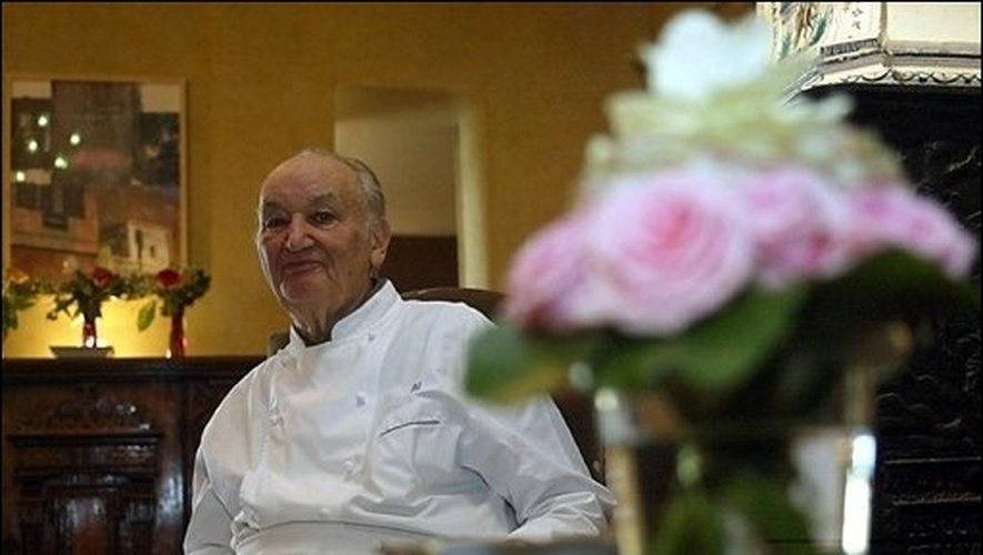 a_pbh's tweet photo. Il y a 100 ans en Alsace
#CeJourLa 24 novembre 1923
Naissance de Paul Haeberlin
Chef trois étoiles au guide Michelin dès1967.
Auberge de l'Ill à Illhaeusern.
✞ 10 mai 2018
#Elsaß #HautRhin #Gastronomie #Patrimoine #GrandeTable #EtoilesdAlsace #MadeInAlsace
#Colmar #Sélestat https://t.co/4ZyP7xojMN