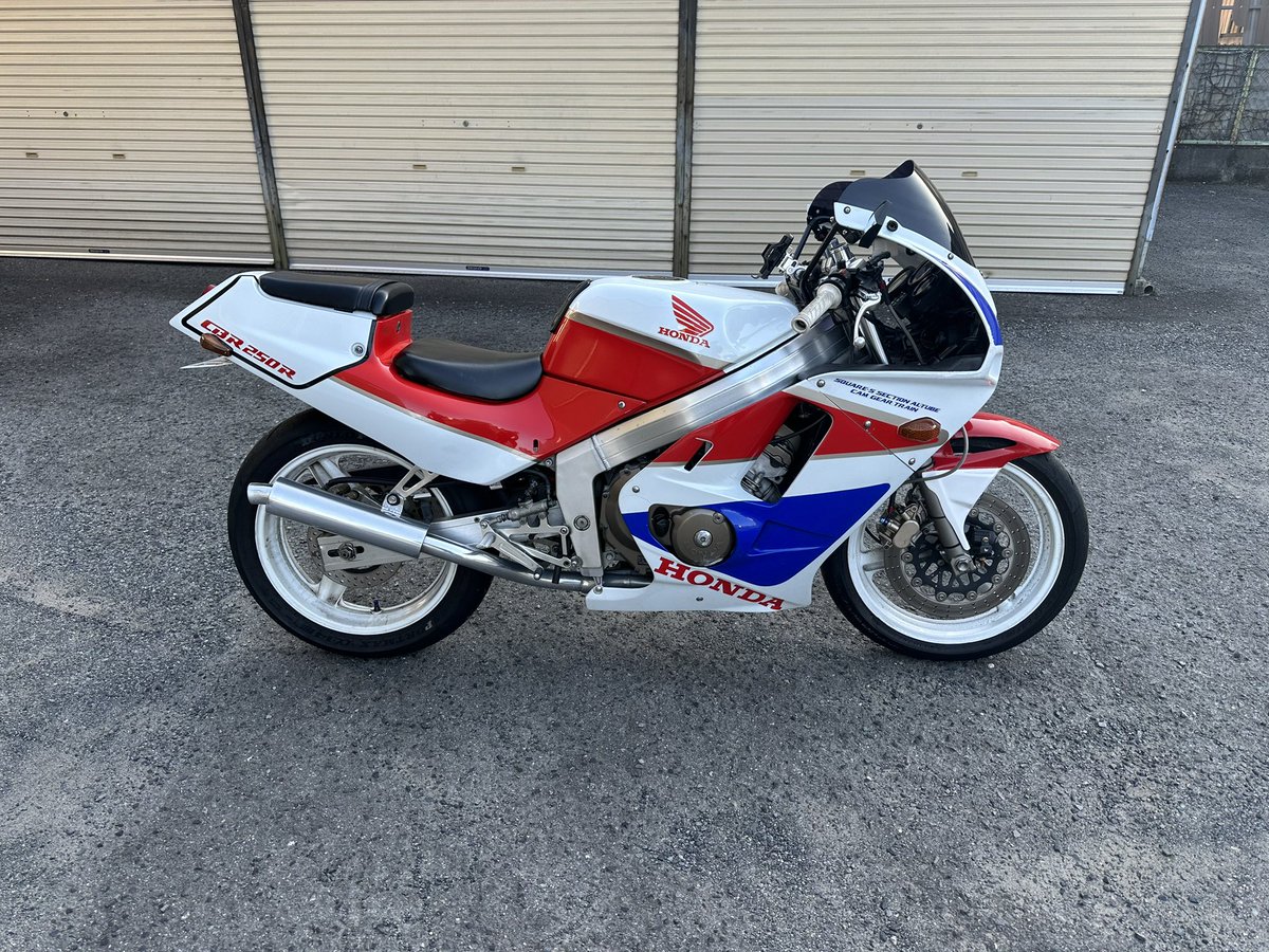 h13k_m's tweet photo. フロントのブレーキホースがまじで不恰好すぎる
久しぶりに乗ったら楽しいよね https://t.co/bql1HD7LYE