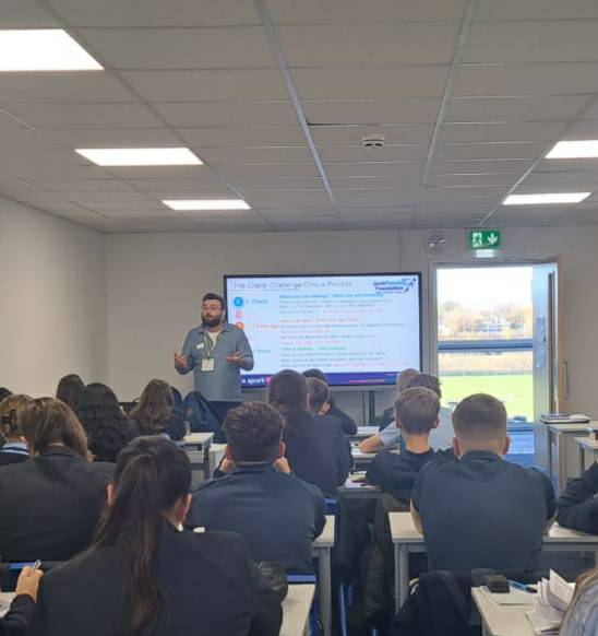 bmatsfg's tweet photo. Jack Petchey workshops with Year 10 this week. 💙💛
#BusinessAsUsual 
#TeamSFG https://t.co/Tdlz6fdeE0
