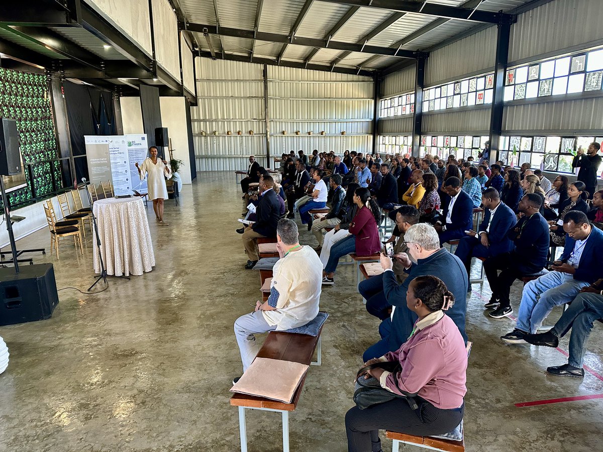 oliverpetzoldt's tweet photo. Anna Gethaneh, our amazing host provides a warm welcoming at @Afric_mosaique for all guest of the Ethiopian Startup Ecosystem Festival
organised by PSD-E @giz_gmbh and @BicEthiopia @EUinEthiopia https://t.co/v8qLMsp1ZT