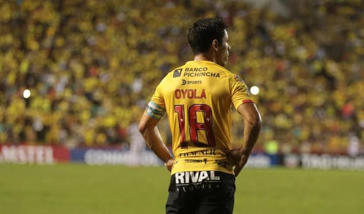 El 18 es un número especial, lo uso por uno de mis más grandes ídolos de el ídolo, el gran Matías Oyola. 💛