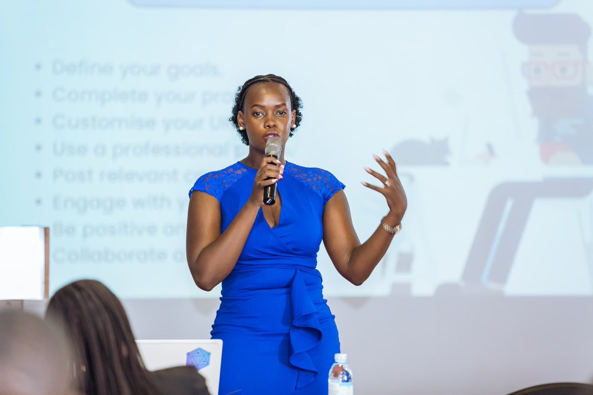 “As women, if we don't stand out, we don't stand a chance” This was the core of my presentation at the 5th National Women's Week, where I was invited to share insights on leveraging Linkedin for gender equality and personal growth in the Women, Tech, Innovation, and AI workshop.