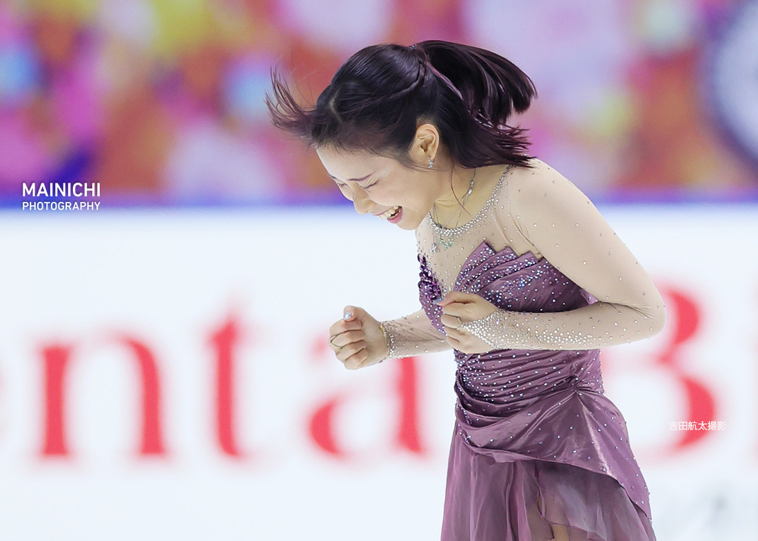 mainichiphoto's tweet photo. #フィギュアスケート GPシリーズ第６戦 #NHK杯フィギュア

ケガから復帰の #三原舞依 選手、女子SPを終えてこの表情です

#女子SP の写真特集⛸️https://t.co/gtbCtVclue https://t.co/uChZtJUoWK