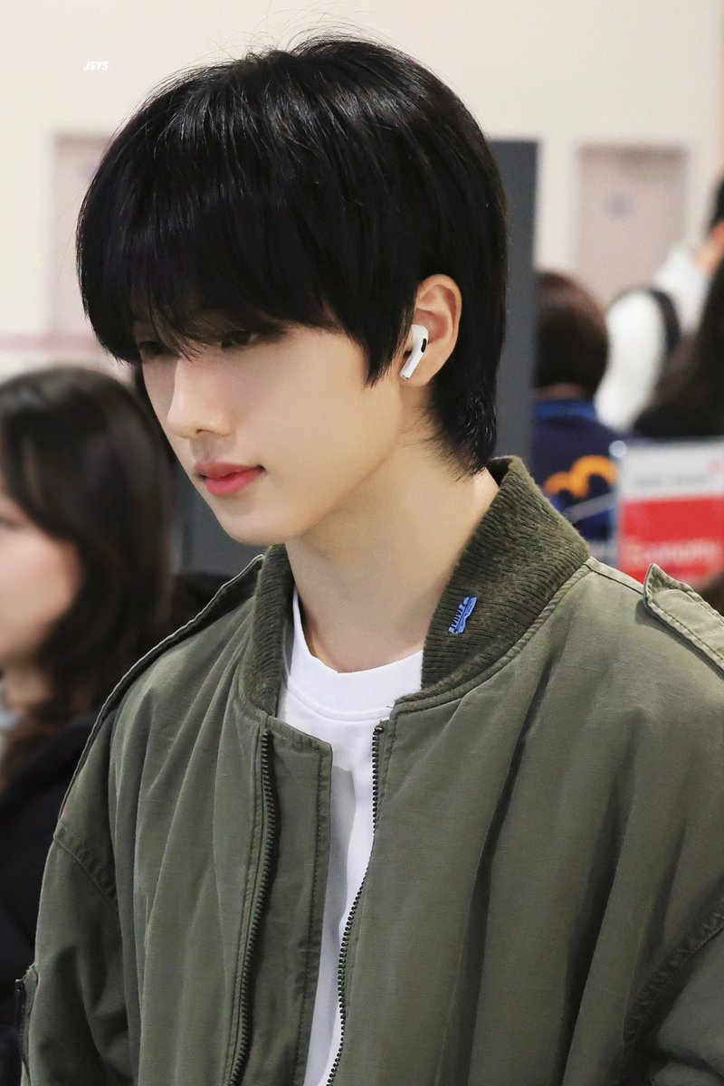 Jsys0205's tweet photo. 231124 GMP🛫

#지성 #JISUNG #NCTDREAM #박지성 https://t.co/Hgstkdiv9d