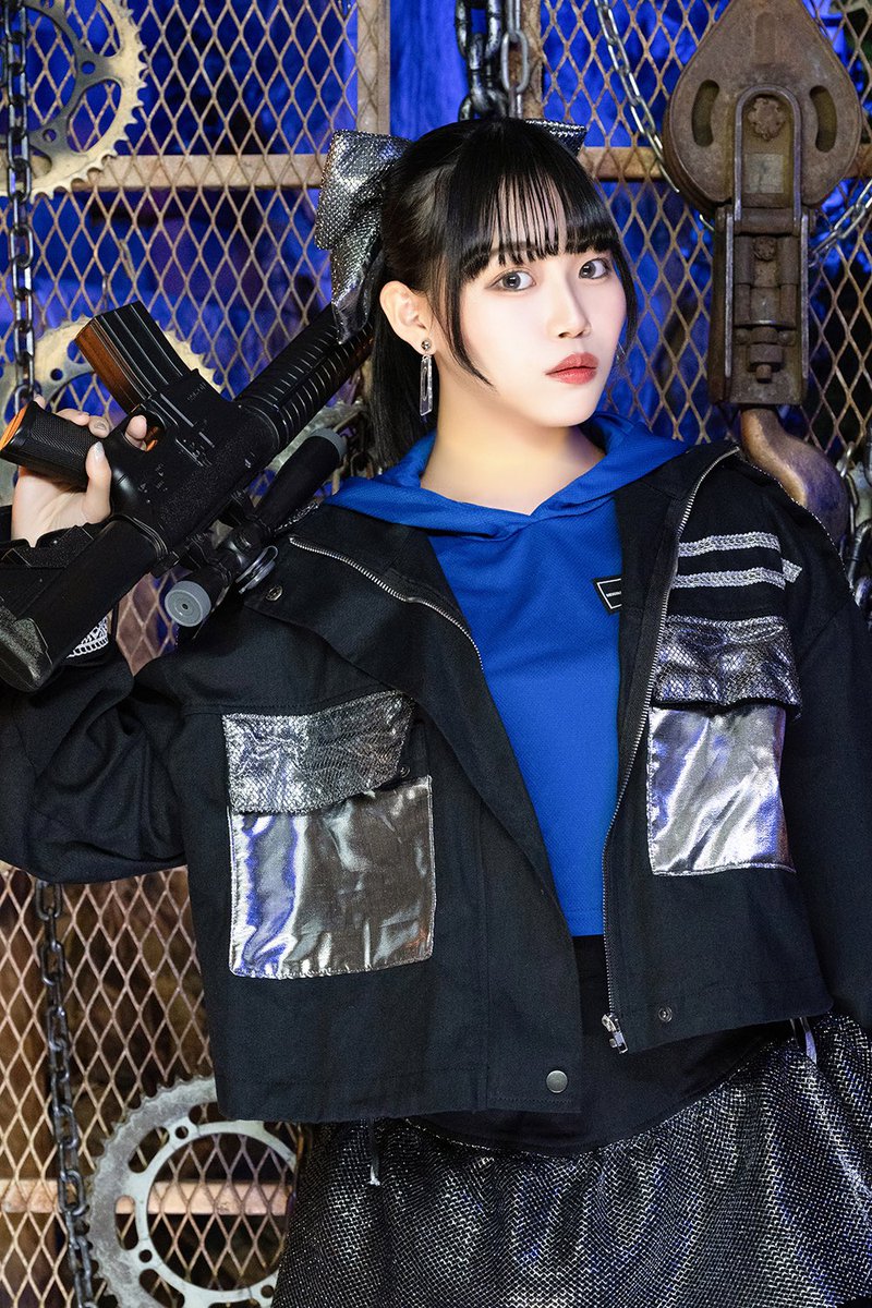 aiver_info's tweet photo. 【新アー写公開】

唯野真椎（@aiver_matsui）
担当カラー ブルー

#AiVER. #あいばー https://t.co/7rmVYG3xRI