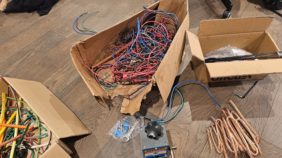 cathode_g's tweet photo. Another 4 kg of copper recovered and added to my ingot collection! https://t.co/Ra8REK6clO