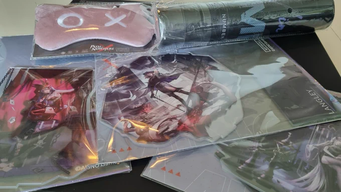 Thank you PtN for the prize!! Love the box! 