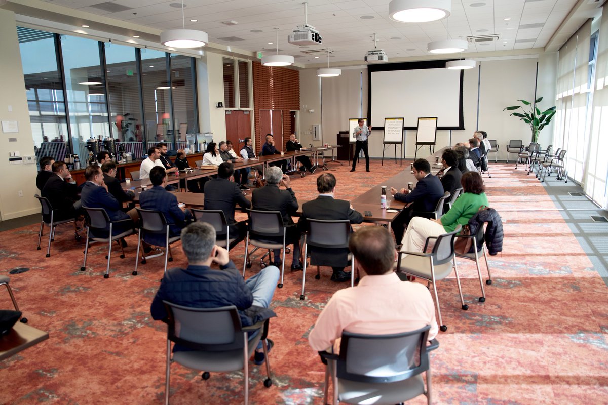Bazaar Technologies (@bazaartechpk) on Twitter photo Privileged to represent the Pakistani tech ecosystem at <a href="/opensv/">OPEN Silicon Valley</a>'s Annual Forum 2023! The session "Tales of Triumph: The Rise of Pakistani Startupsâ was centered around the growing potential and the role of tech to meaningfully contribute to Pakistan's economic growth. đ
#Bazaar Privileged to represent the Pakistani tech ecosystem at <a href="/opensv/">OPEN Silicon Valley</a>'s Annual Forum 2023! The session "Tales of Triumph: The Rise of Pakistani Startupsâ was centered around the growing potential and the role of tech to meaningfully contribute to Pakistan's economic growth. đ
#Bazaar